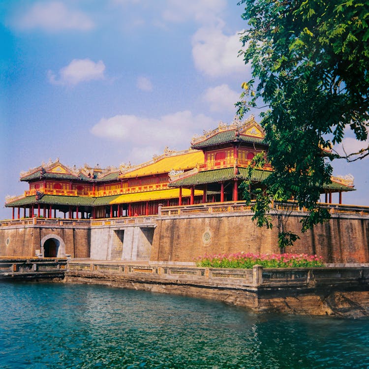 Chan May, Vietnam